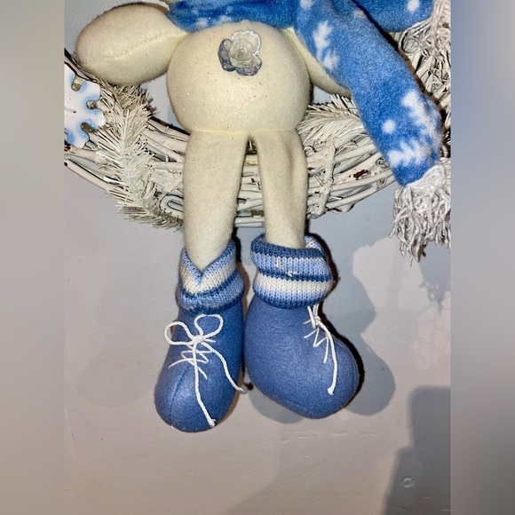 3/75$ Christmas white&blue‎ wicker Door Wreath with Stuffed SnowMan - Picture 8 of 13
